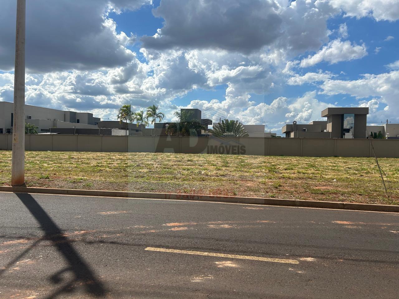 Terreno em Condom�nio
